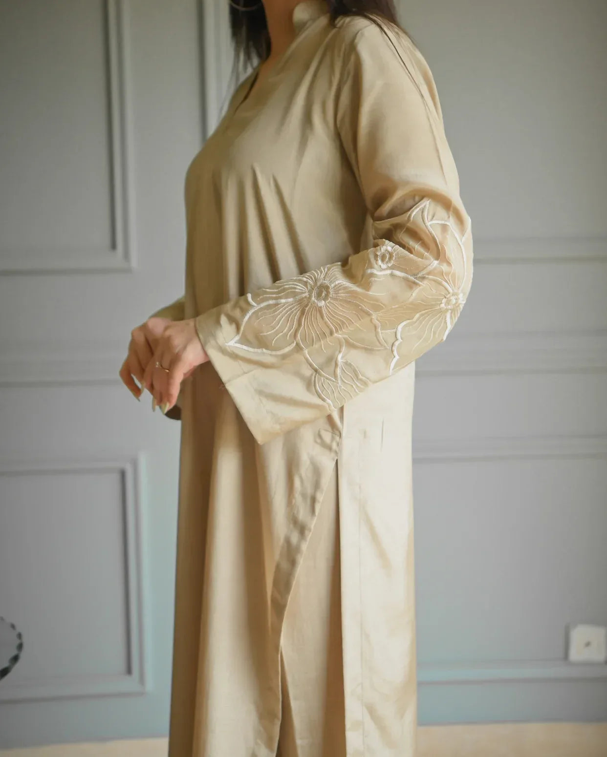 close up on the details of the sleeves.